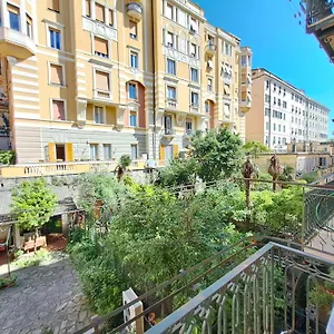 Appartamento L'alcova B&b, A Due Passi Dal Centro, Genova